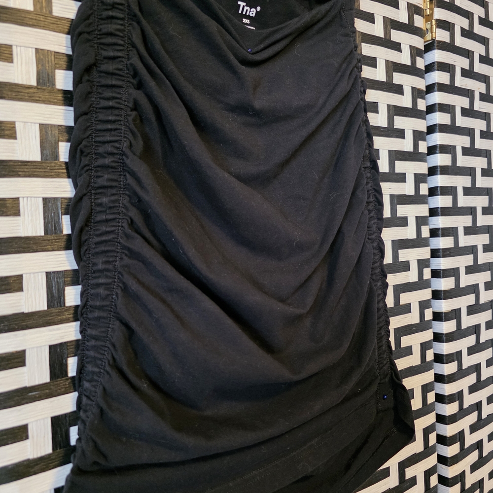 TNA by Aritzia Ruched Black Mini Skirt | Bodycon | Everyday Chic Basic 2XS - Picture 4 of 5